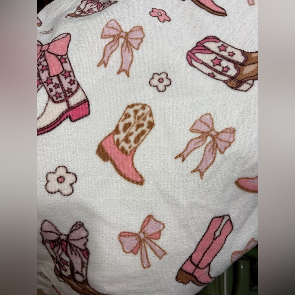 🛁✨ Truly Lou Bath Collection — Towel, Cowboy Boots & Bows 💖👢🎀